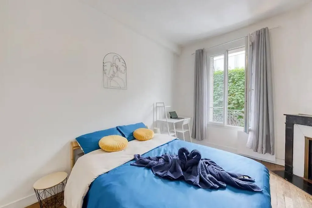Cosy Bleu Proche Arena Jo Apartment Ivry-sur-Seine France